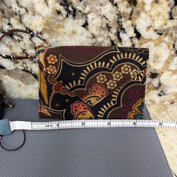 EUC! Vera Bradley Paisley Mini Multicolor Floral Wallet Keychain - Picture 1 of 10
